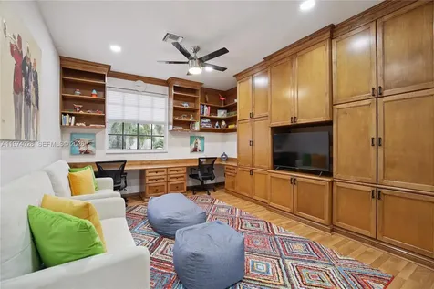 1537 Victoria Isle Way Weston FL 33327
