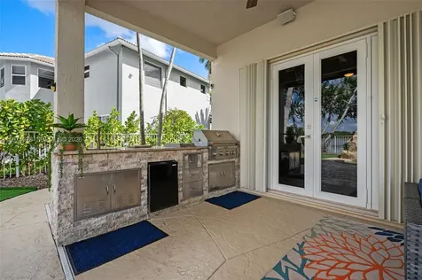 1537 Victoria Isle Way Weston FL 33327