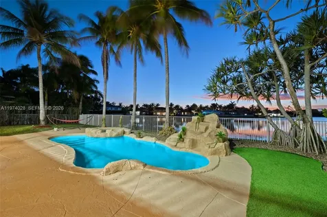 1537 Victoria Isle Way Weston FL 33327