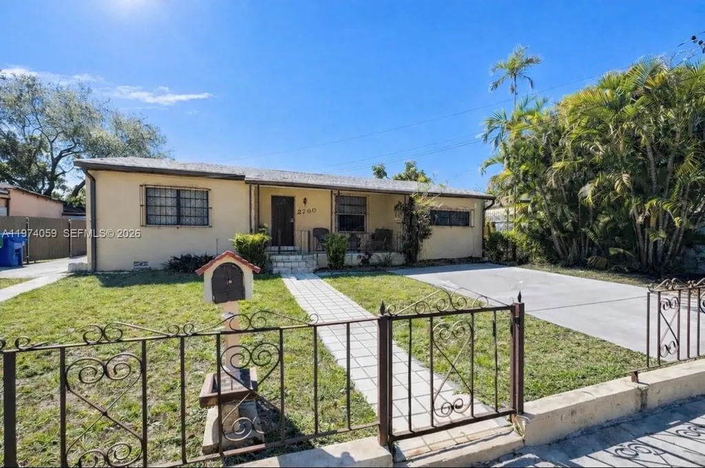 2760 NW 4th Terrace Miami FL 33125