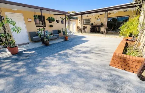 2760 NW 4th Terrace Miami FL 33125