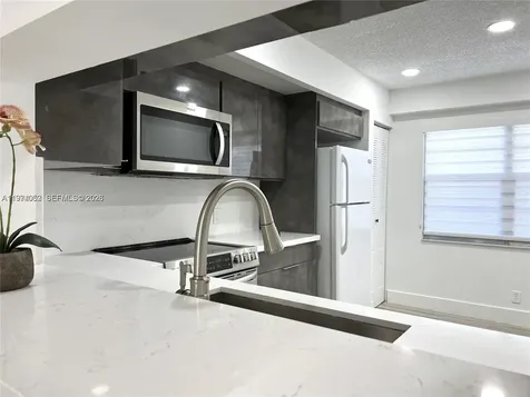 1001 SW 128 Terrace Pembroke Pines FL 33027