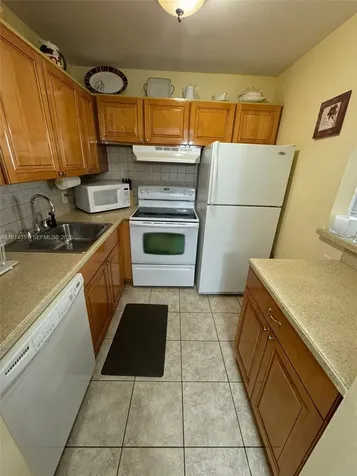 221 Kent M West Palm Beach FL 33417