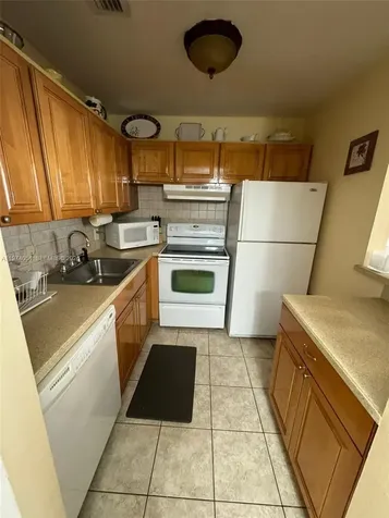 221 Kent M West Palm Beach FL 33417
