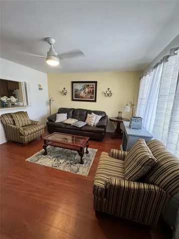 221 Kent M West Palm Beach FL 33417