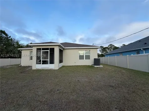 383 Hanford Road SW Palm Bay FL 32809
