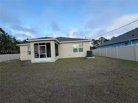 383 Hanford Road SW Palm Bay FL 32809
