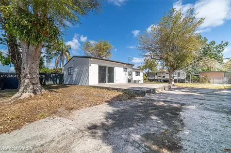 1090 NW 197th Terrace Miami Gardens FL 33169
