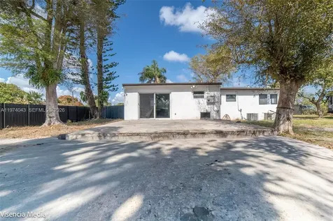 1090 NW 197th Terrace Miami Gardens FL 33169