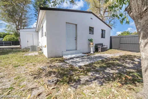 1090 NW 197th Terrace Miami Gardens FL 33169