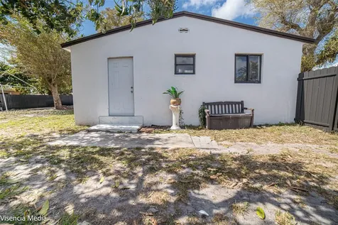 1090 NW 197th Terrace Miami Gardens FL 33169