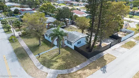 1090 NW 197th Terrace Miami Gardens FL 33169