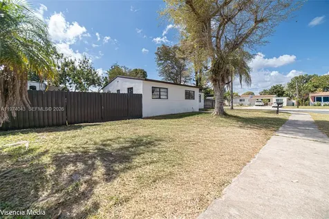 1090 NW 197th Terrace Miami Gardens FL 33169