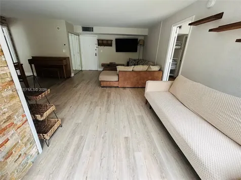 17021 N Bay Road Sunny Isles Beach FL 33160