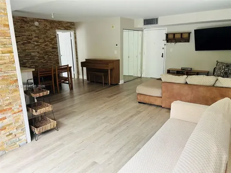 17021 N Bay Road Sunny Isles Beach FL 33160