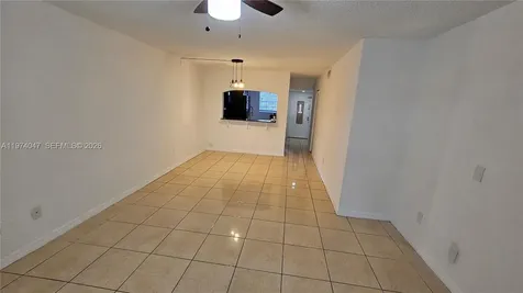 426 NE 210th Cir Terrace Miami FL 33179
