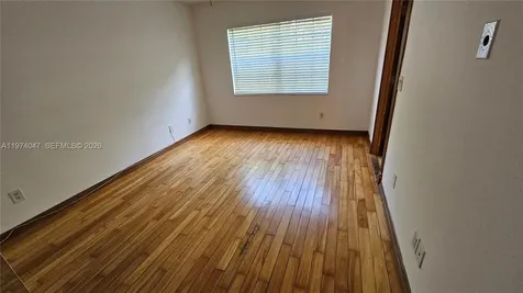 426 NE 210th Cir Terrace Miami FL 33179