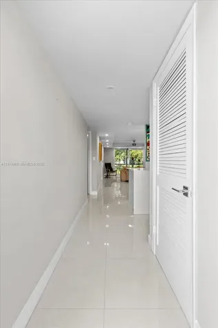 811 S Hollybrook Drive Pembroke Pines FL 33025