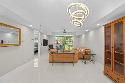 811 S Hollybrook Drive Pembroke Pines FL 33025