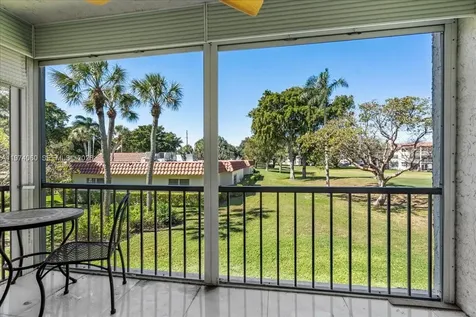 811 S Hollybrook Drive Pembroke Pines FL 33025