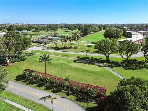 811 S Hollybrook Drive Pembroke Pines FL 33025
