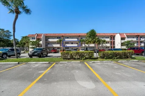 811 S Hollybrook Drive Pembroke Pines FL 33025
