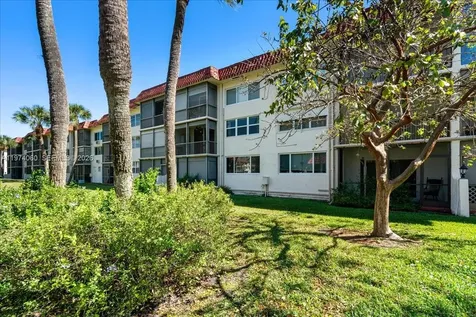 811 S Hollybrook Drive Pembroke Pines FL 33025