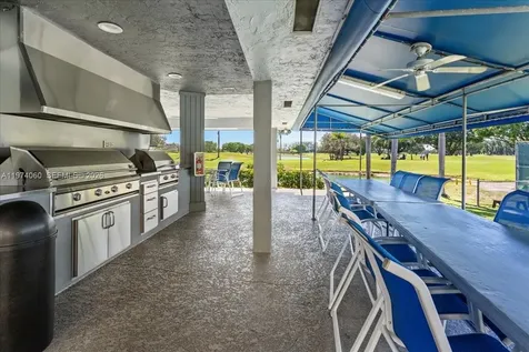 811 S Hollybrook Drive Pembroke Pines FL 33025