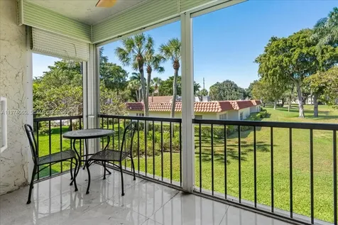 811 S Hollybrook Drive Pembroke Pines FL 33025