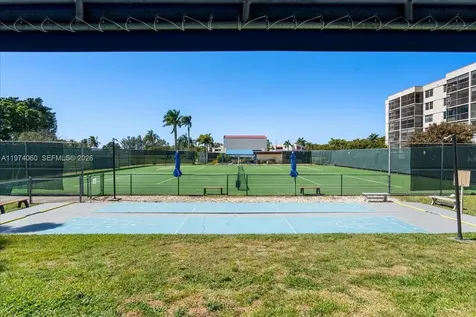 811 S Hollybrook Drive Pembroke Pines FL 33025