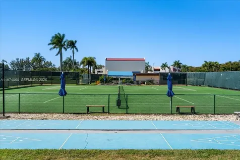 811 S Hollybrook Drive Pembroke Pines FL 33025