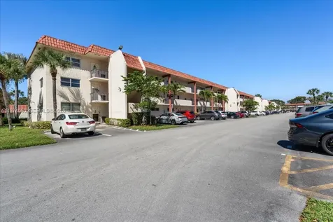 811 S Hollybrook Drive Pembroke Pines FL 33025