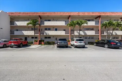 811 S Hollybrook Drive Pembroke Pines FL 33025