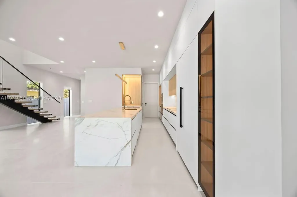 1135 NE 11th Avenue Fort Lauderdale FL 33304