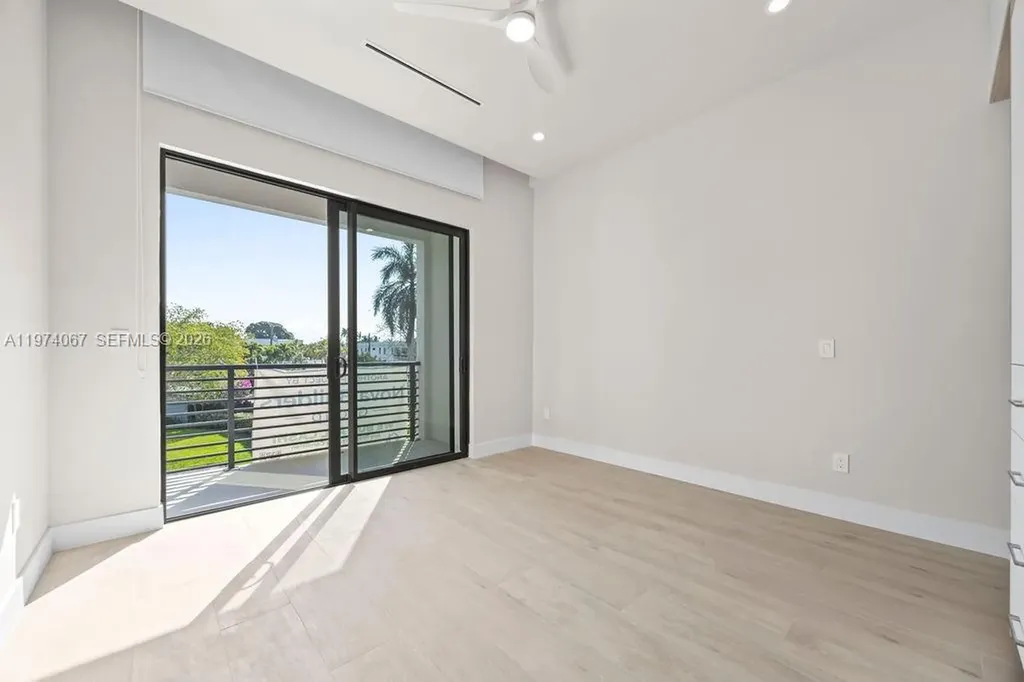 1135 NE 11th Avenue Fort Lauderdale FL 33304