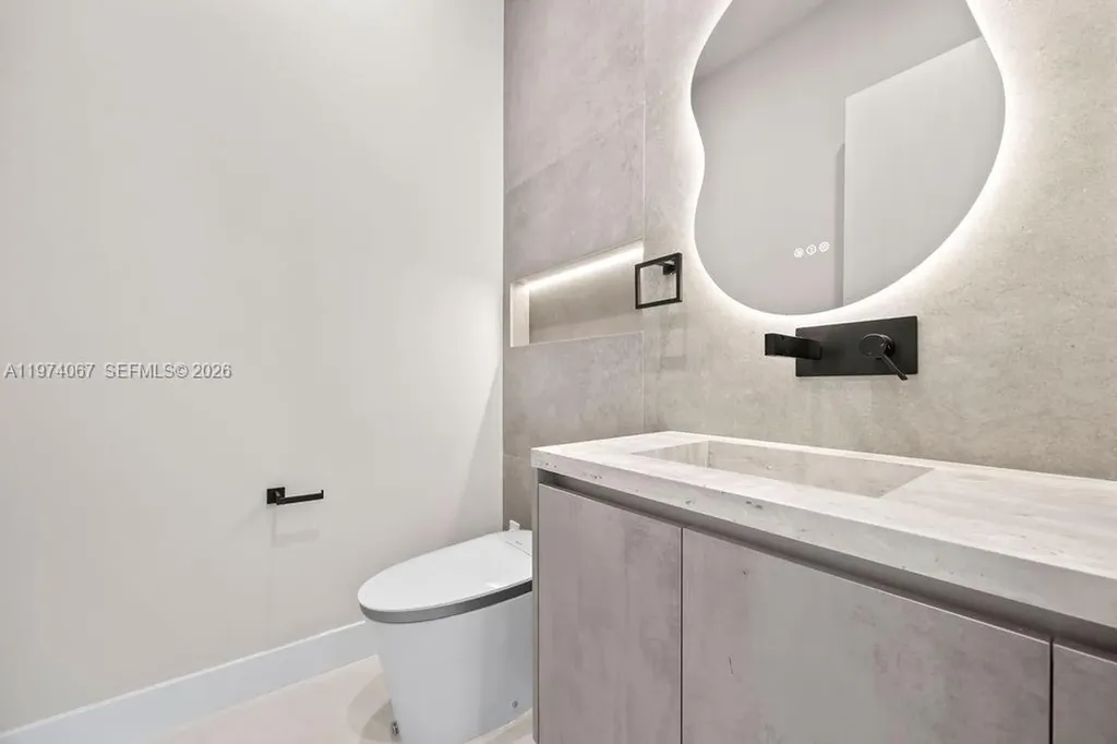 1135 NE 11th Avenue Fort Lauderdale FL 33304