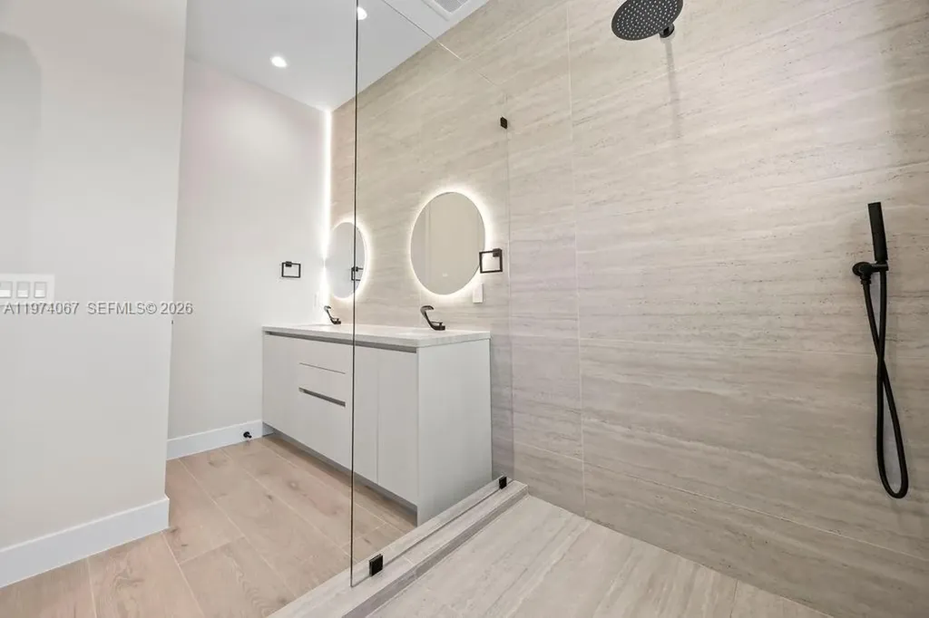 1135 NE 11th Avenue Fort Lauderdale FL 33304