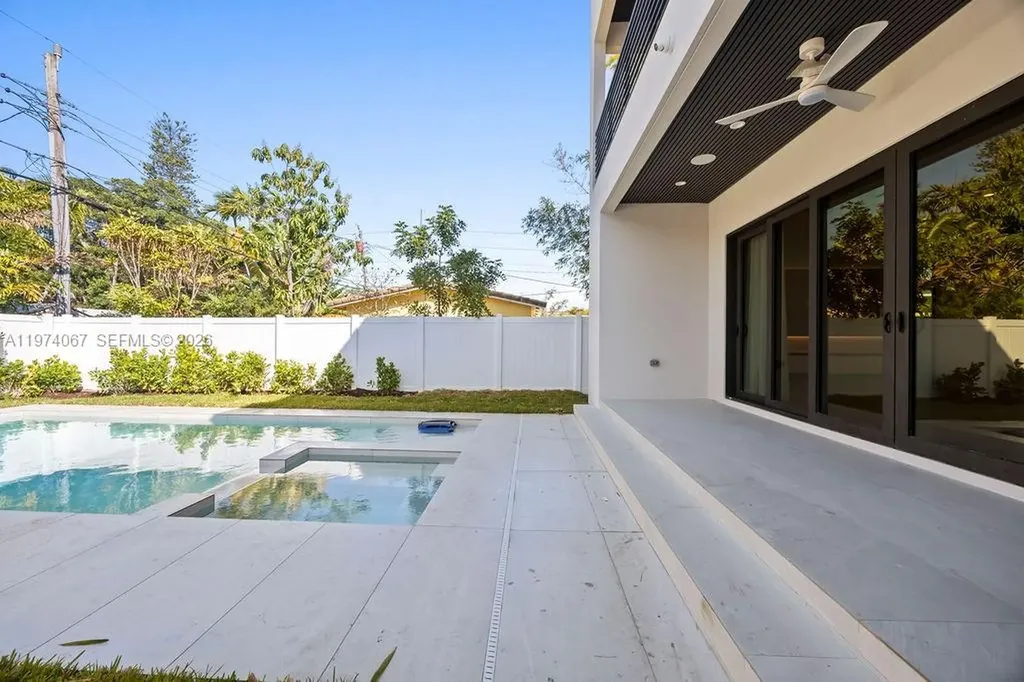 1135 NE 11th Avenue Fort Lauderdale FL 33304