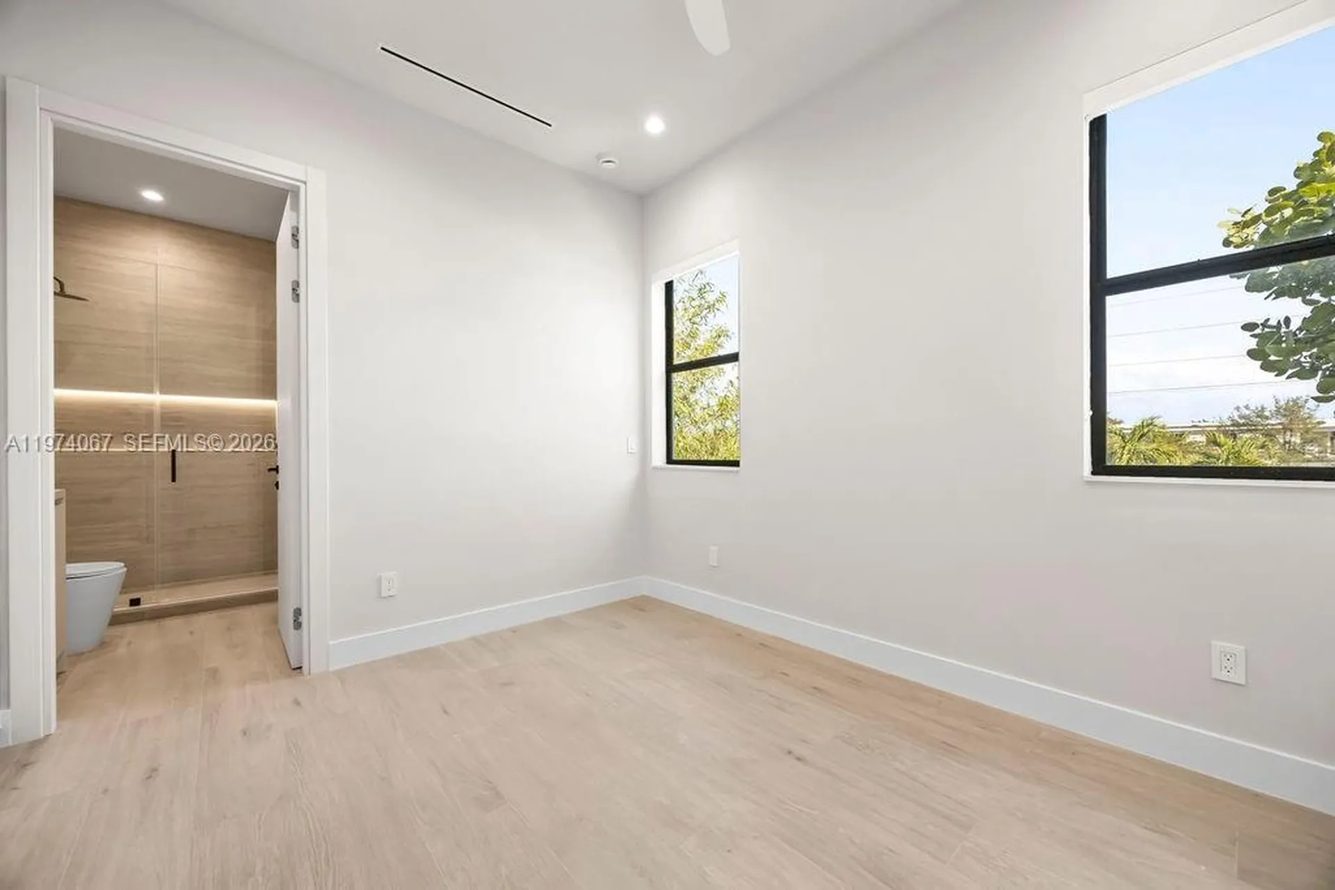 1135 NE 11th Avenue Fort Lauderdale FL 33304