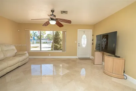 4600 SW 104th Avenue Miami FL 33165
