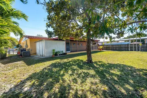 4600 SW 104th Avenue Miami FL 33165