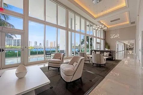 3201 NE 183 Aventura FL 33160