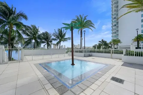 3201 NE 183 Aventura FL 33160