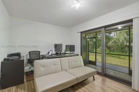 9853 Riverside Drive Coral Springs FL 33071