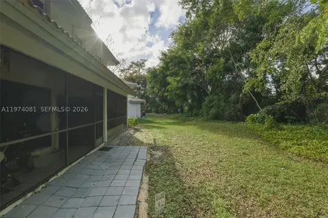 9853 Riverside Drive Coral Springs FL 33071