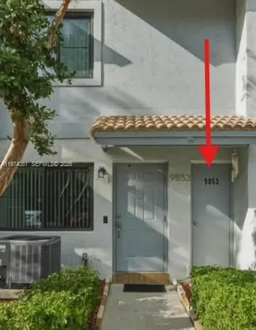 9853 Riverside Drive Coral Springs FL 33071