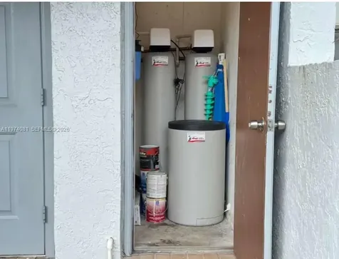 9853 Riverside Drive Coral Springs FL 33071