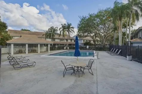9853 Riverside Drive Coral Springs FL 33071