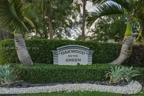 9853 Riverside Drive Coral Springs FL 33071