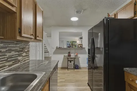 9853 Riverside Drive Coral Springs FL 33071